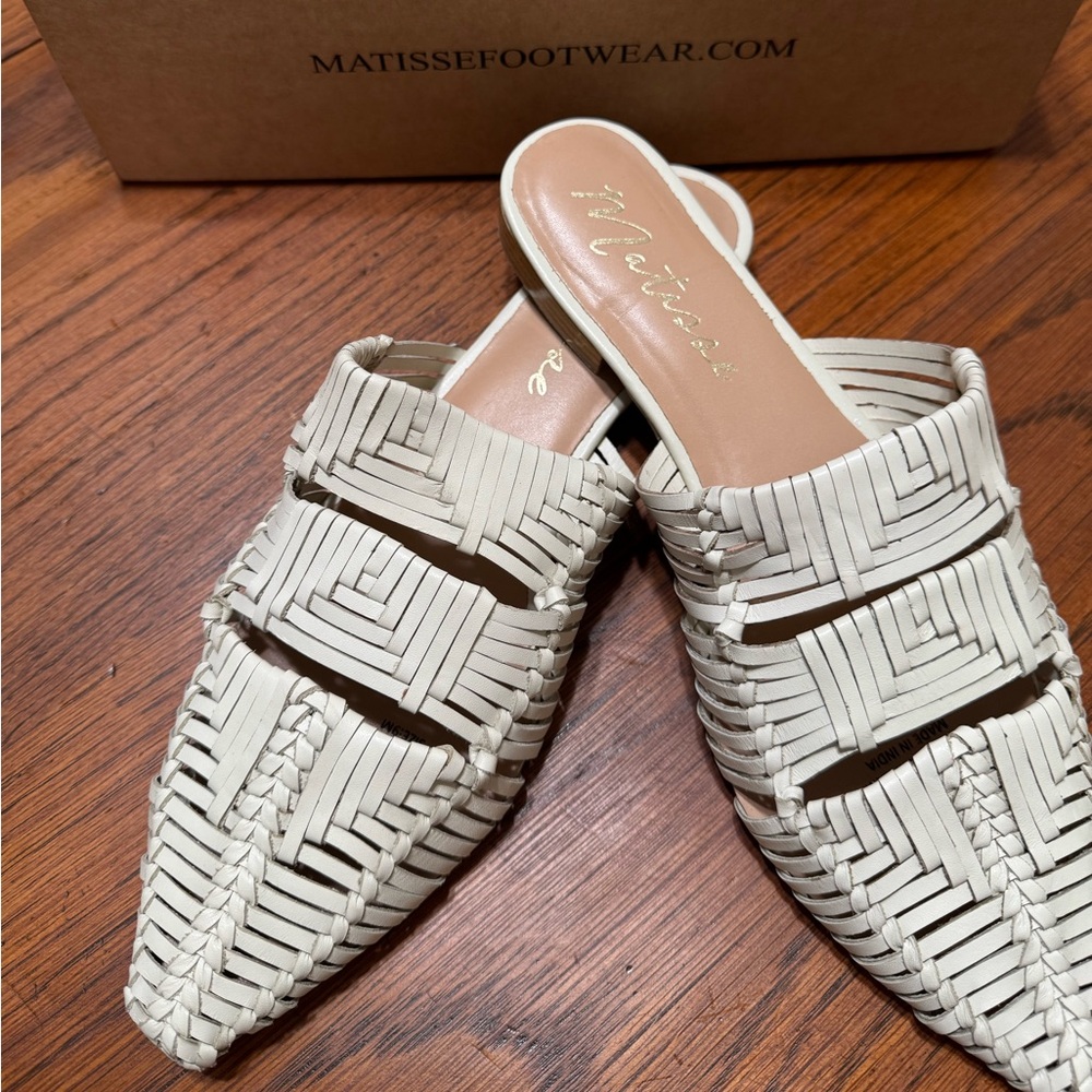 Women’s Matisse leather woven flats